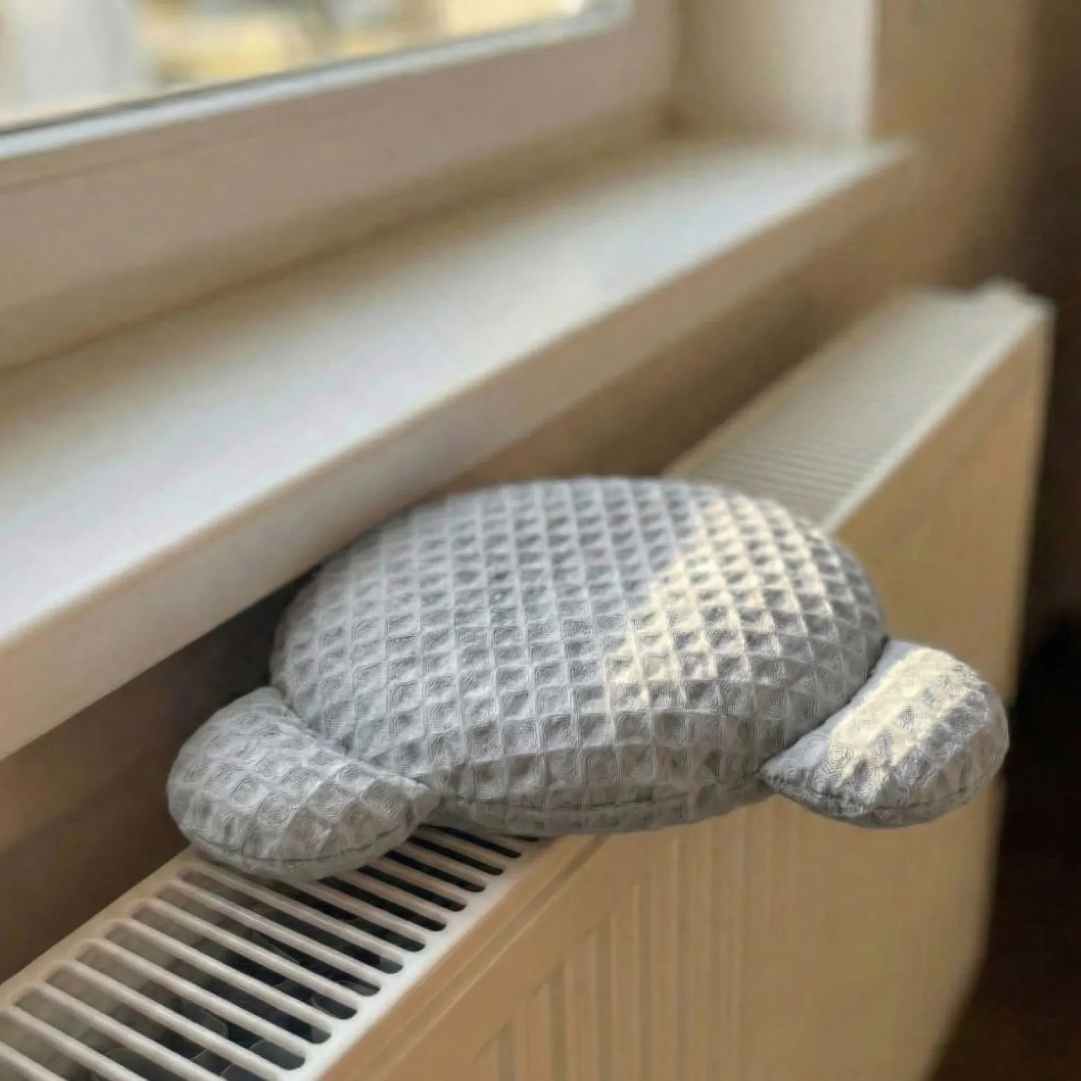 BOCIOLAND - TERMOFOR Z PESTEK WIŚNI Z LAWENDĄ MIŚ WAFEL 180g SZARY