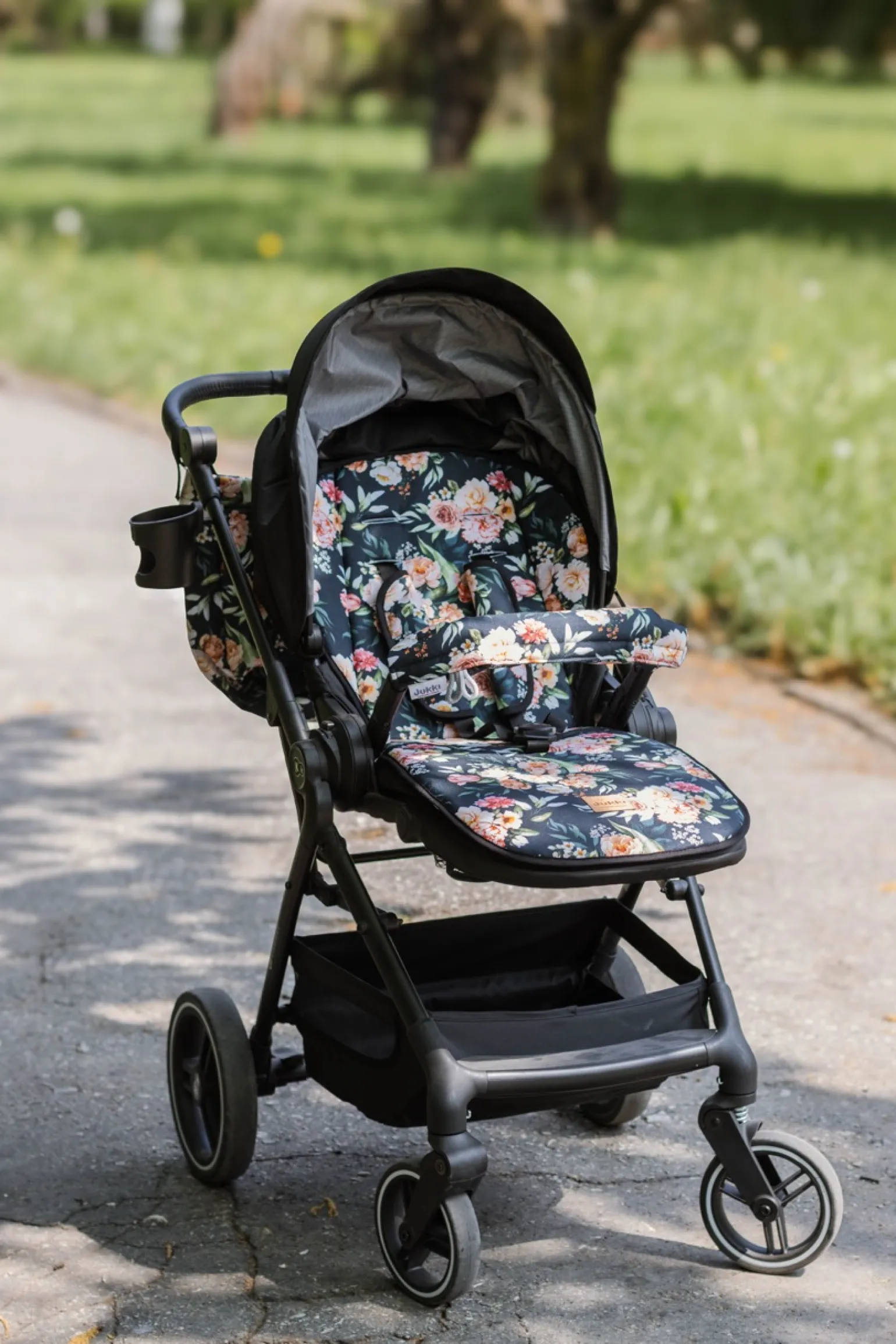 Dwustronna wkładka do wózka spacerowego - Peony Black
