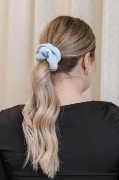Gumka do włosów SCRUNCHIES welur błękitny