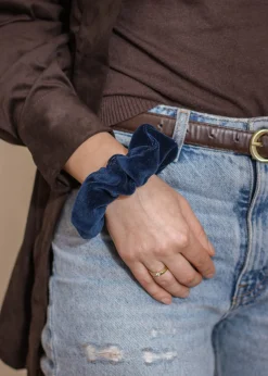 Gumka do włosów SCRUNCHIES welur granatowy