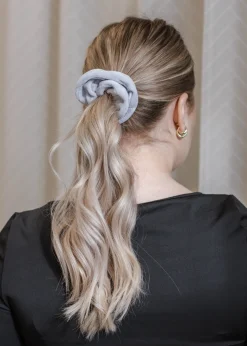 Gumka do włosów SCRUNCHIES welur jasnoszary