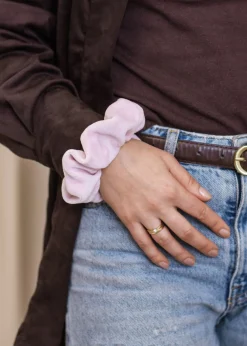 Gumka do włosów SCRUNCHIES welur jasny róż