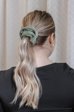 Gumka do włosów SCRUNCHIES welur szałwiowy