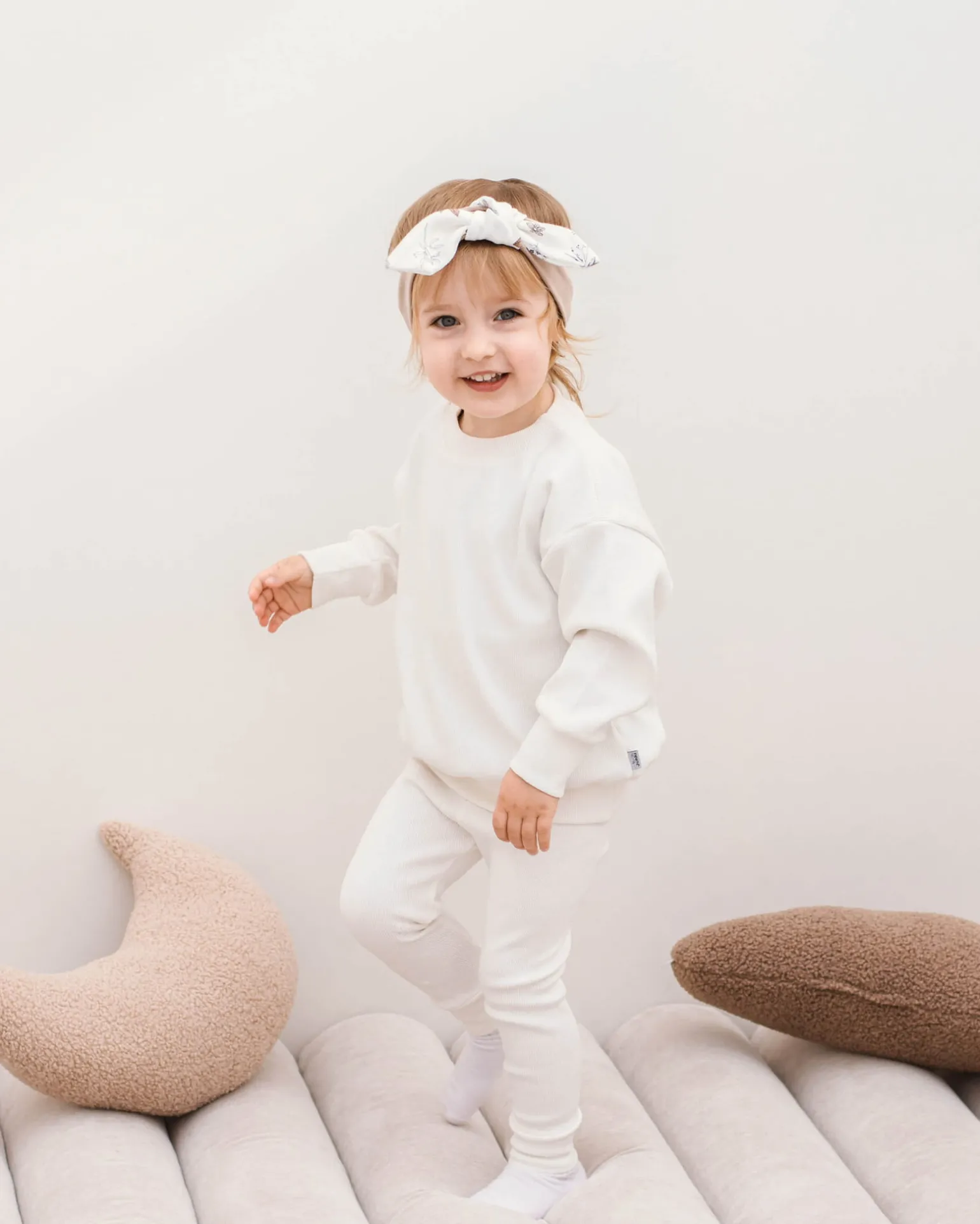 JUKKI Prążkowana bluza oversize - Ecru