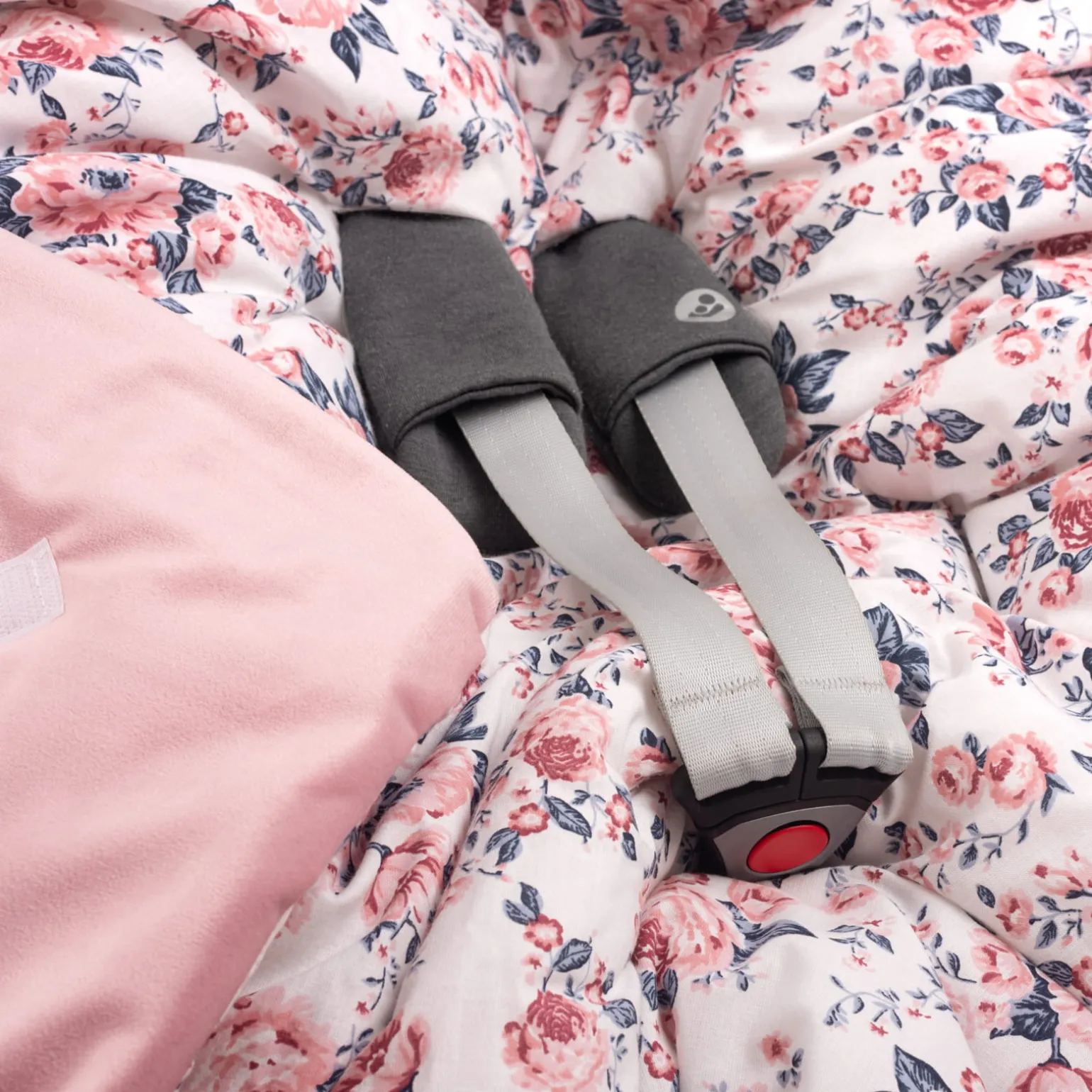 Kocyk do fotelika samochodowego - Roses i Smokey Pink Soft Velvet
