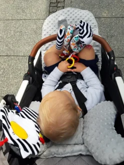 MOM'S CARE Kontrastowa grzechotka, spiralka do wózka, nosidełka – biało czarna