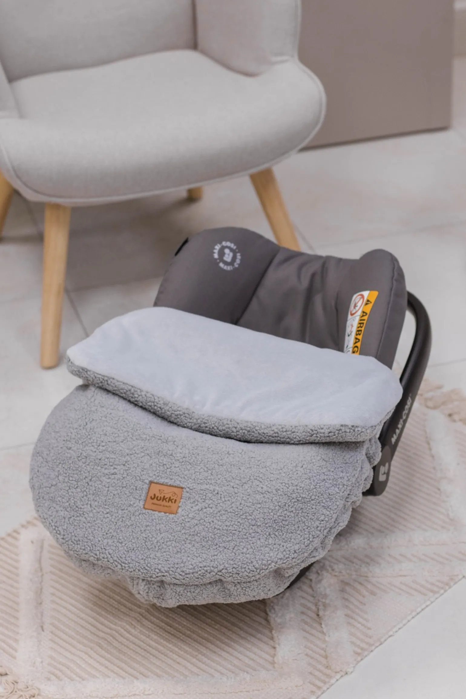 Okrycie, osłonka na nóżki do fotelika samochodowego i wózka spacerowego - Boucle Grey