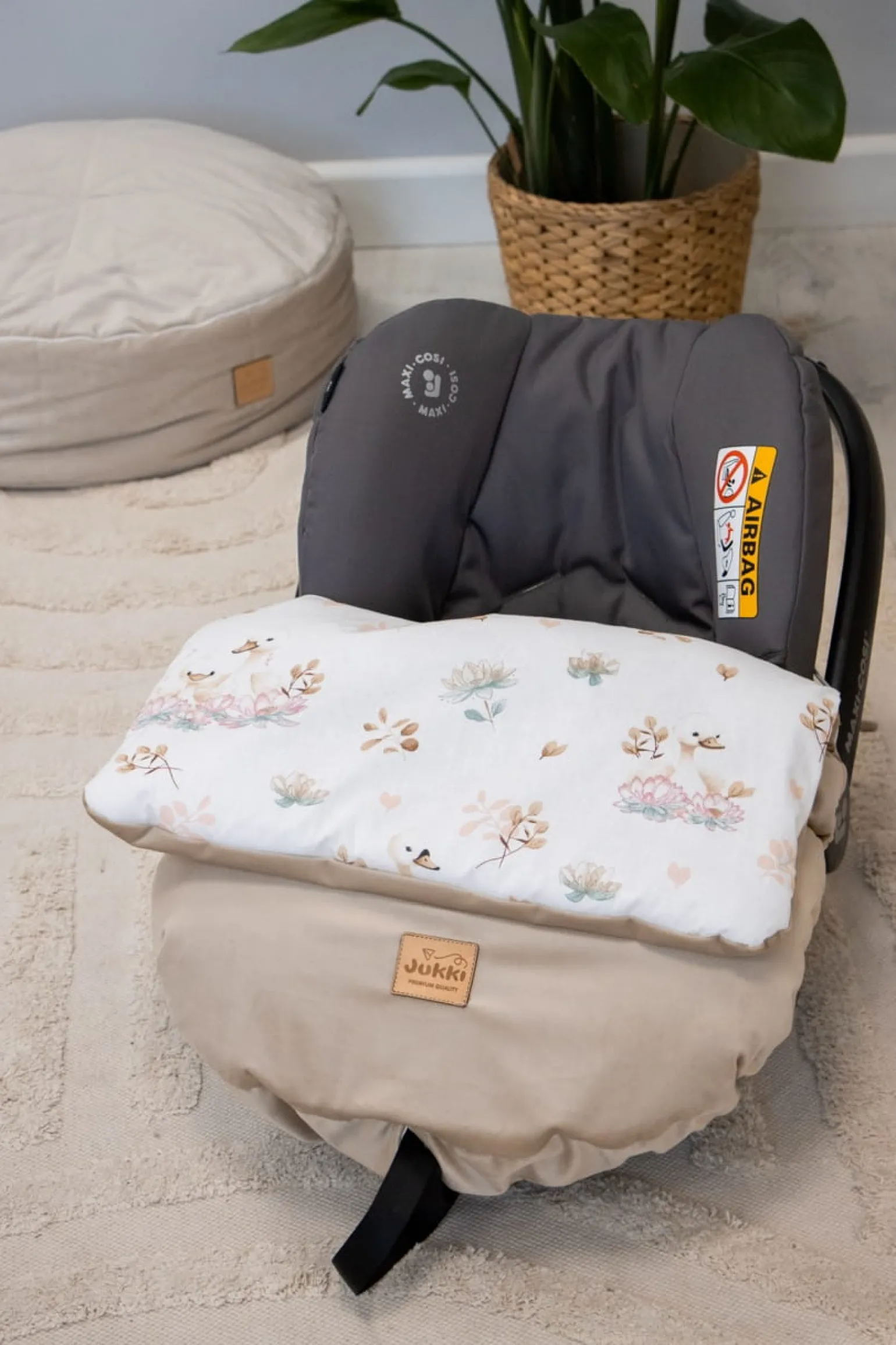 Okrycie, osłonka na nóżki - Swan Family i Cappuccino Soft Velvet