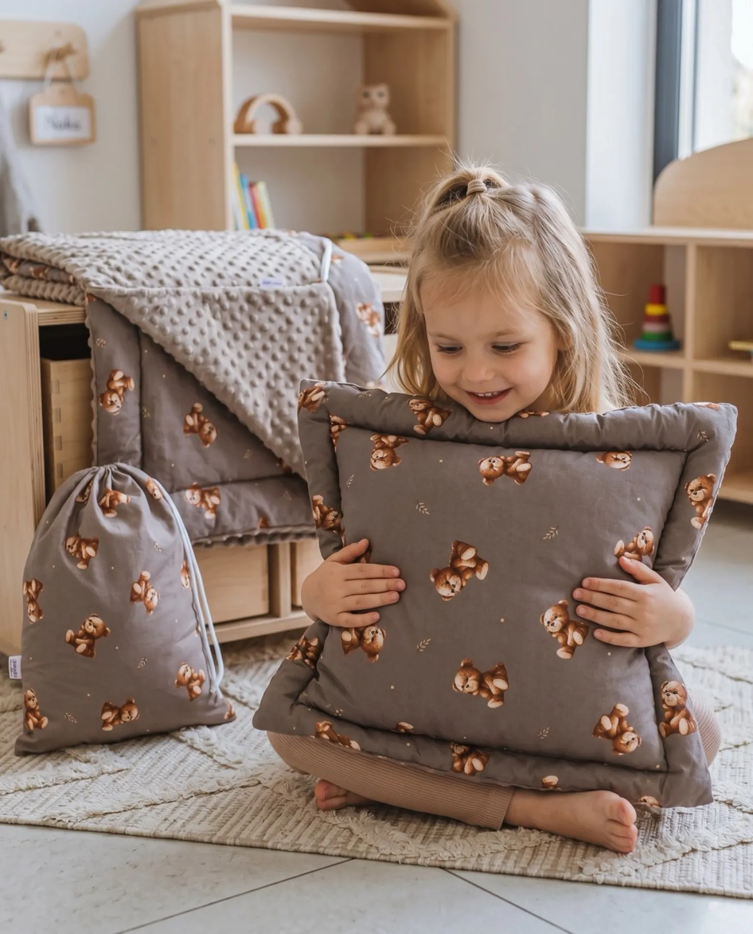 Zestaw przedszkolaka (kocyk z poduszką) - Baby Bear Brown i Mokka Minky