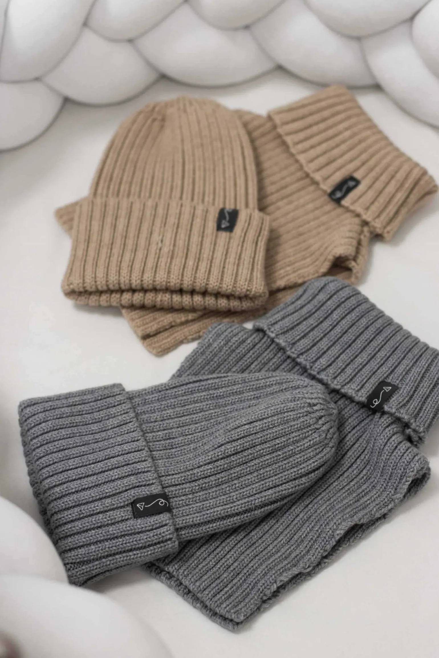 Zimowa czapka z wełny merino - GREY MELANGE