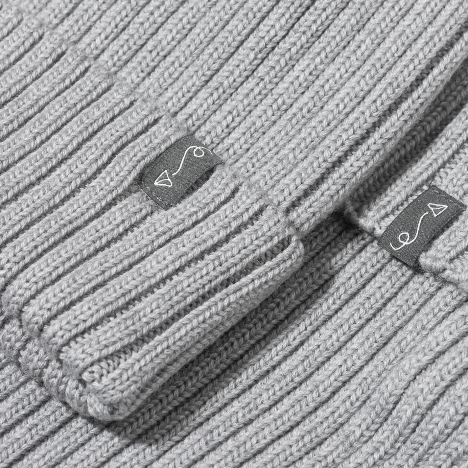 Zimowa czapka z wełny merino - GREY MELANGE