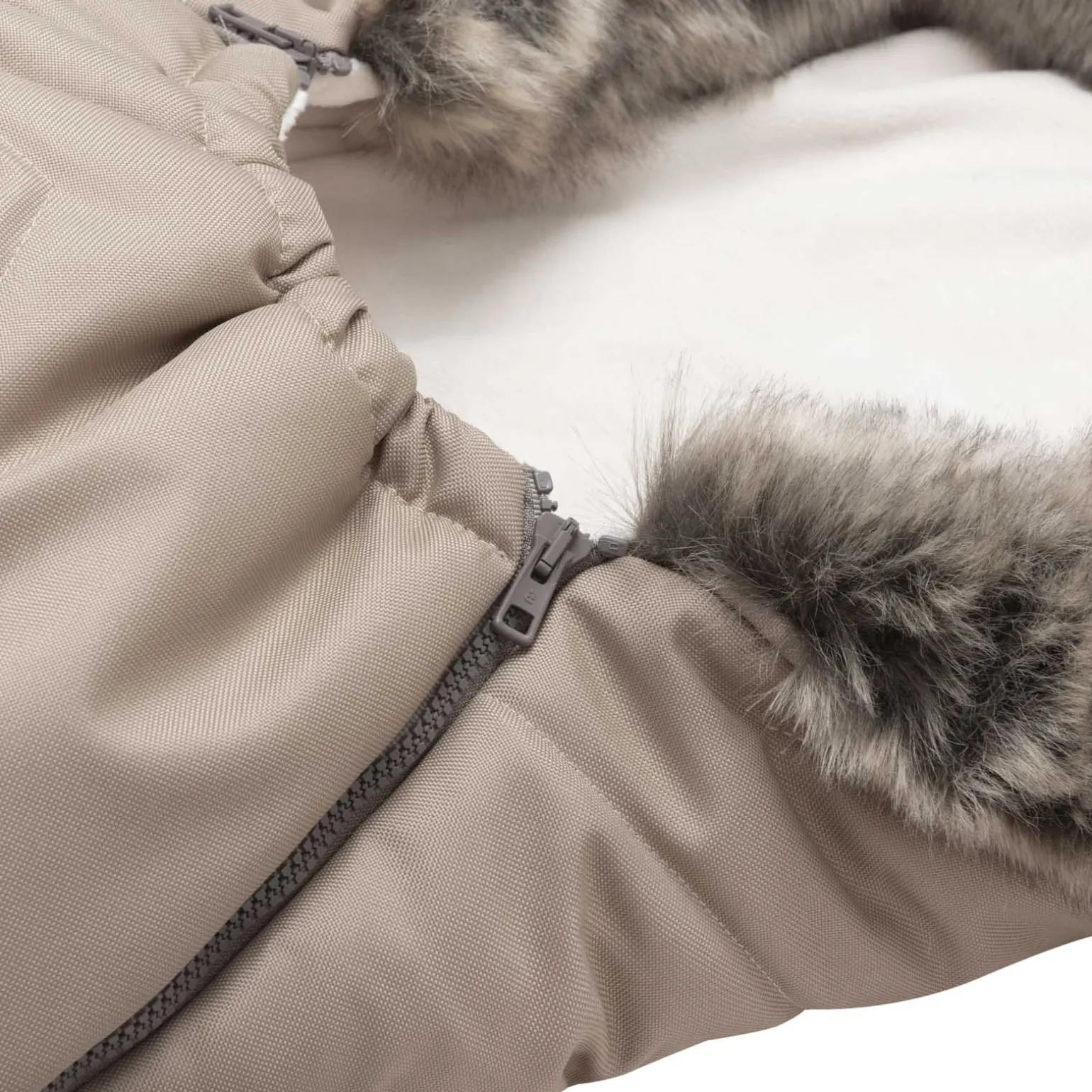 Zimowy śpiworek dziecięcy do wózka, gondoli i sanek - BEIGE WINTER