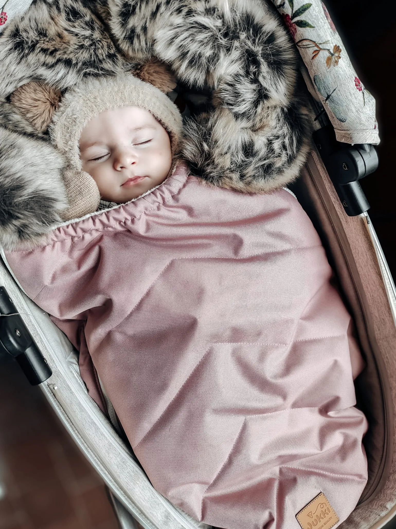 Zimowy śpiworek dziecięcy do wózka, gondoli i sanek - PINK WINTER